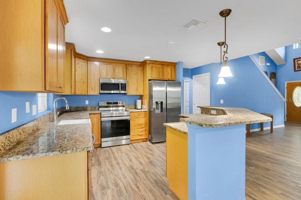 28900 SLEEPY BEAR LANE — photo 8 of 37
