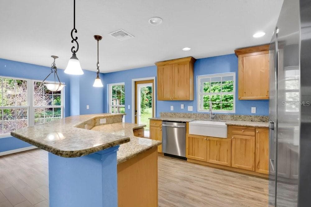 28900 SLEEPY BEAR LANE — photo 4 of 37