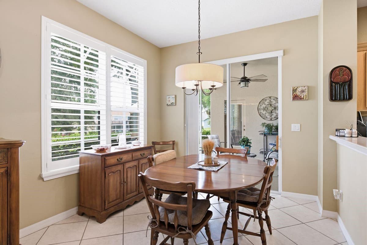 3900 LIBERTY HILL DRIVE — photo 18 of 60