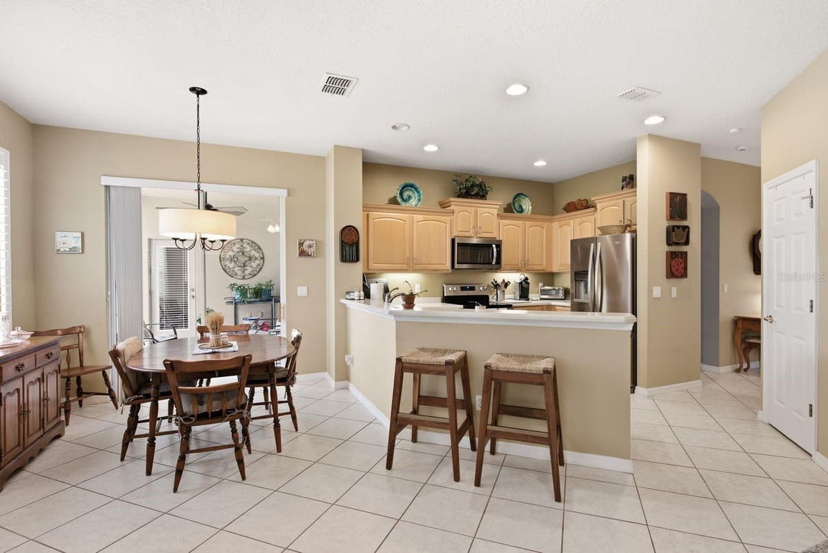 3900 LIBERTY HILL DRIVE — photo 17 of 60