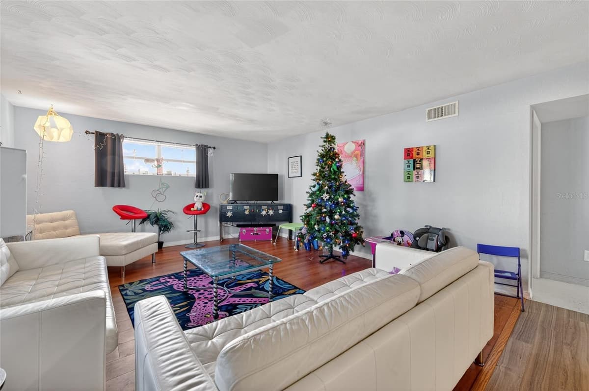 729 FLAMINGO DRIVE — photo 8 of 18