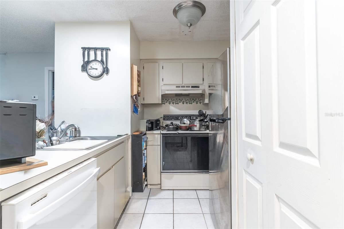 6085 TOPHER TRAIL — photo 3 of 30