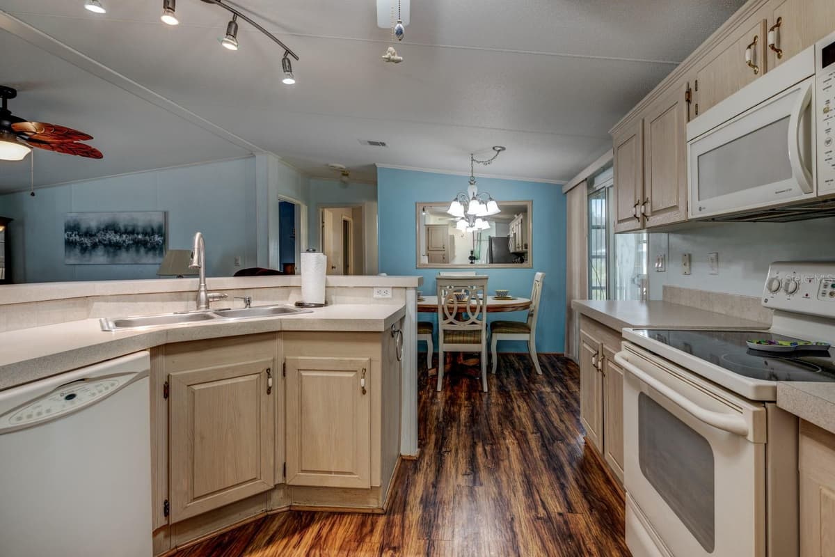 11571 MARVELL WAY — photo 8 of 35