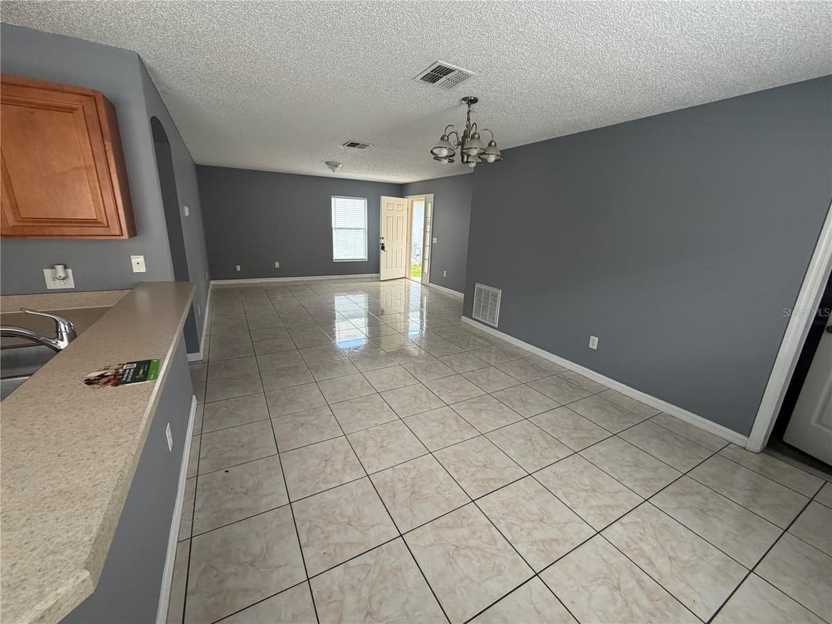 2413 RUDDENSTONE WAY — photo 12 of 33
