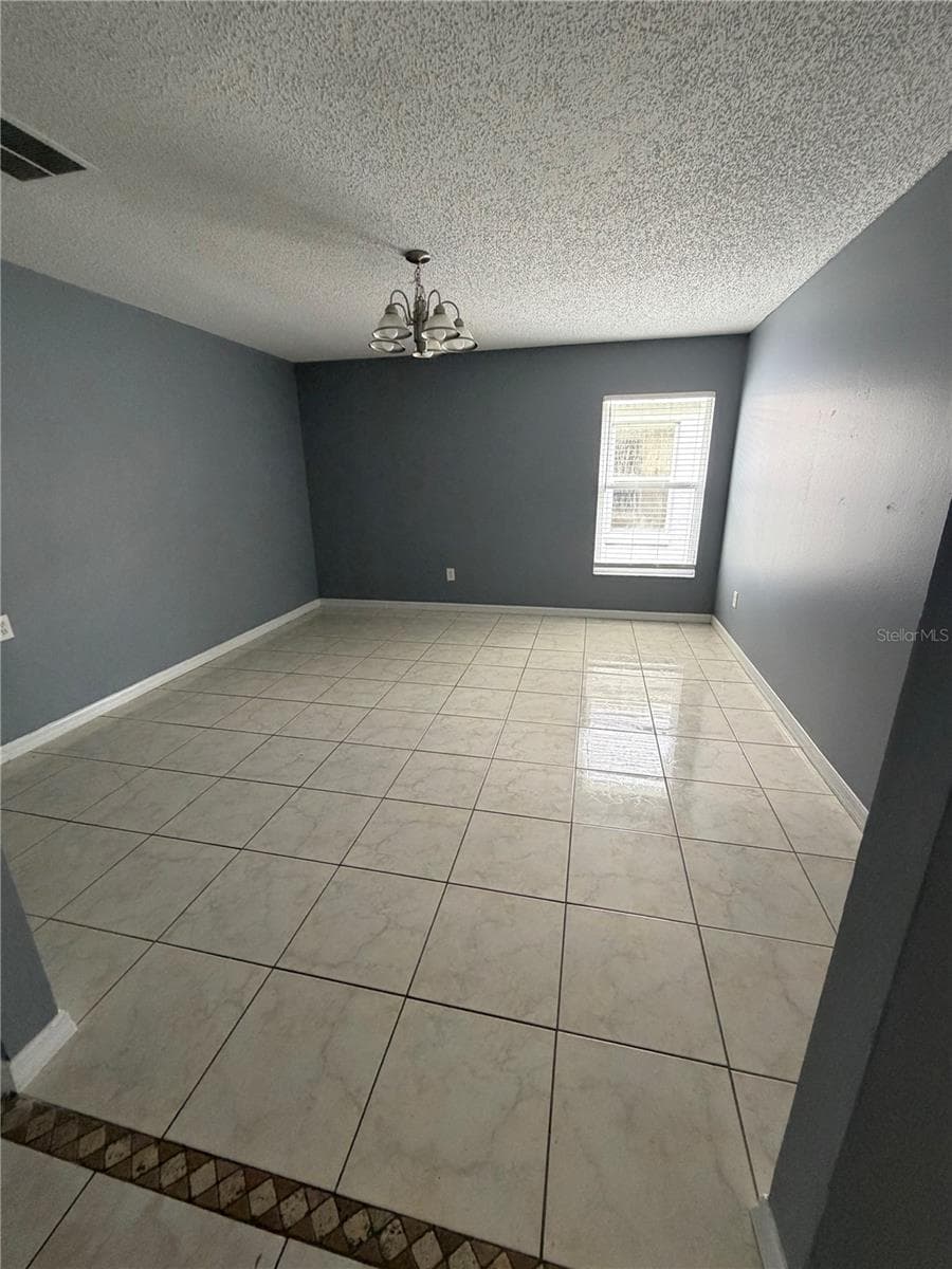 2413 RUDDENSTONE WAY — photo 14 of 33