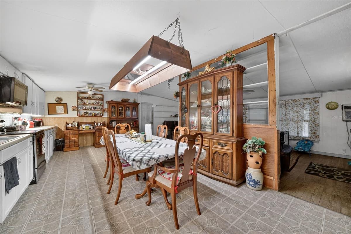 2774 SNIPE DRIVE — photo 10 of 32