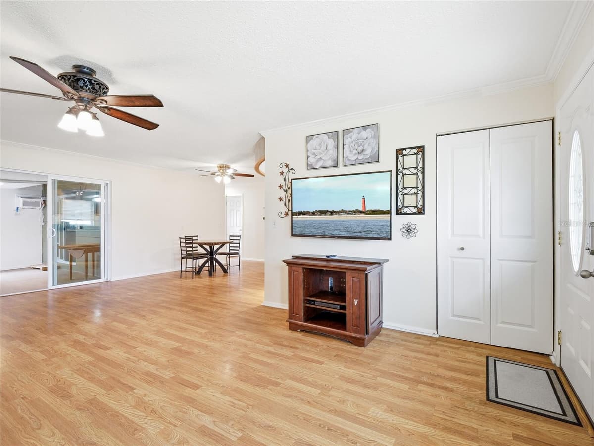 2812 TRAVELERS PALM DRIVE — photo 5 of 37