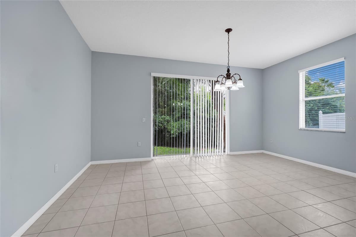 5266 PARADISE CAY CIRCLE — photo 10 of 27
