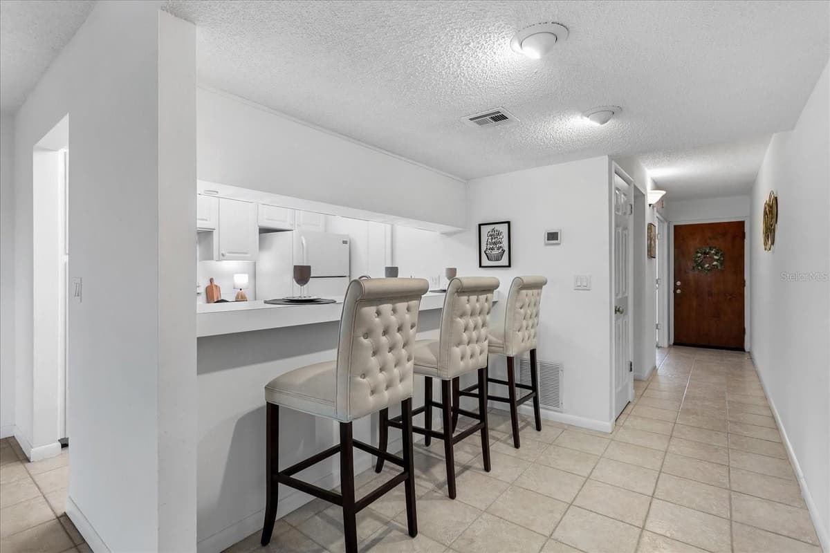 510 CRANES WAY — photo 3 of 32