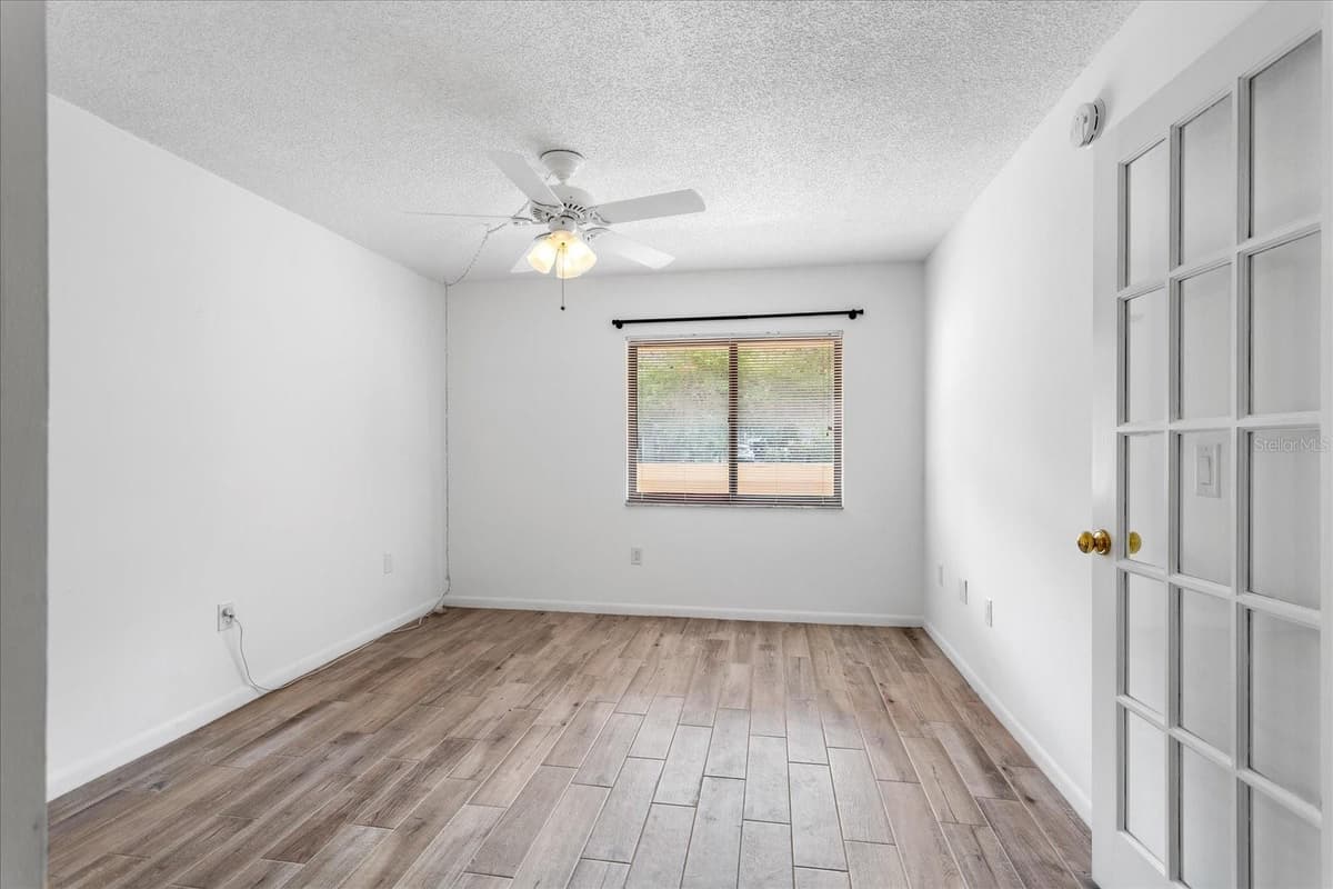 510 CRANES WAY — photo 12 of 32