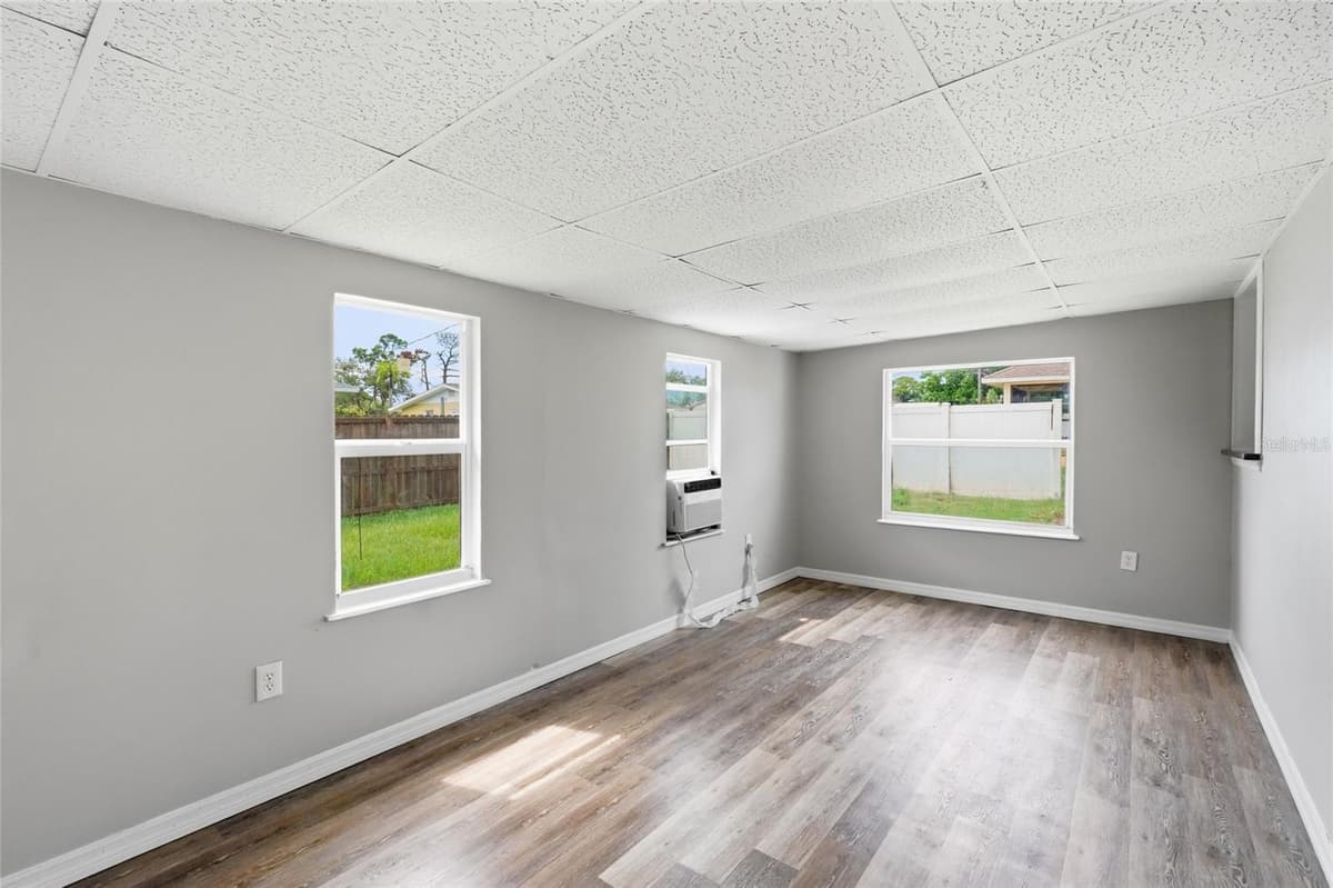 935 EVEREST ROAD — photo 31 of 55