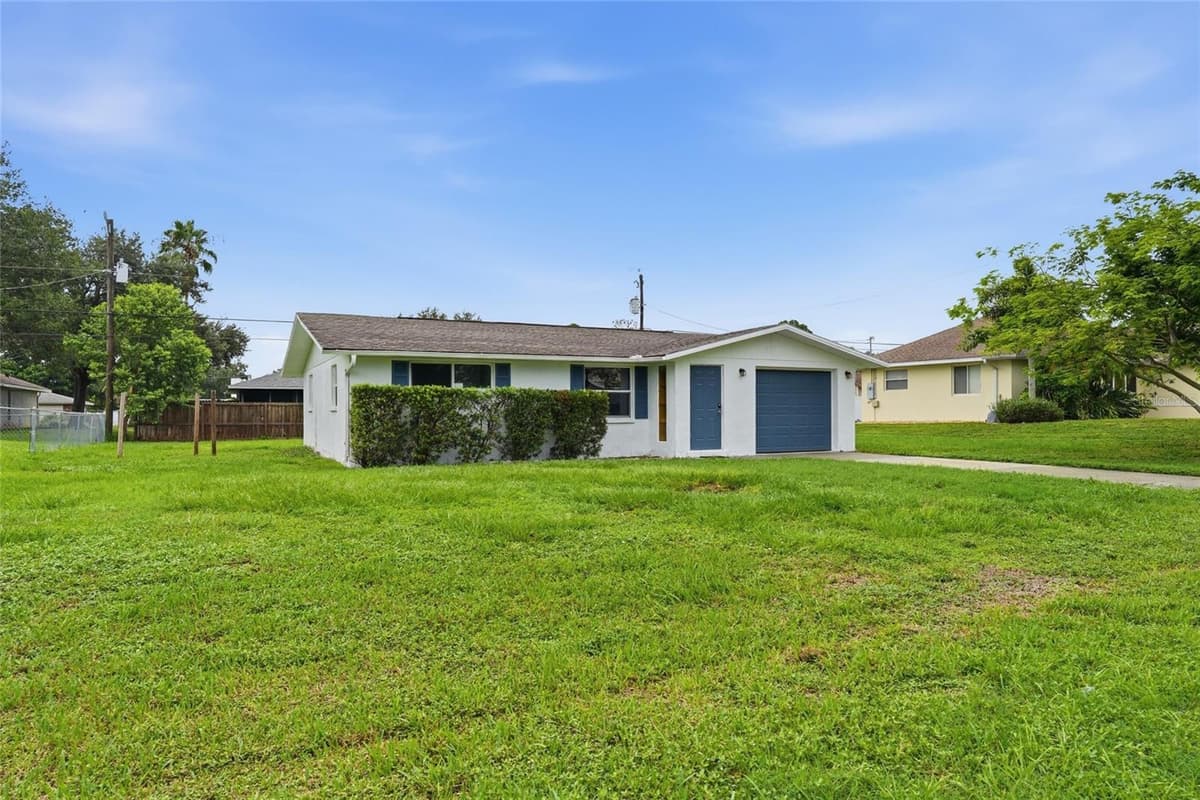 935 EVEREST ROAD — photo 12 of 55