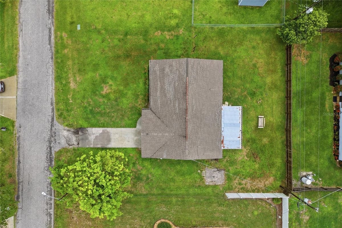 935 EVEREST ROAD — photo 10 of 55