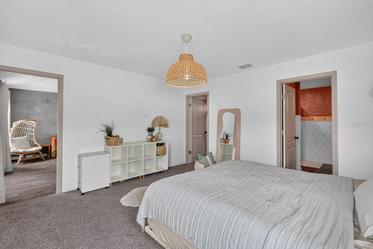 7 BILTMORE PLACE — photo 15 of 32