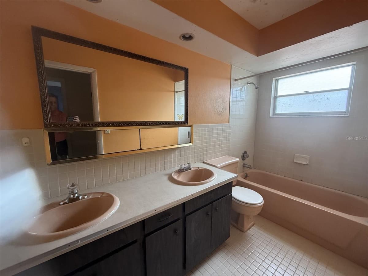 7 LAMPLITE COURT — photo 9 of 11