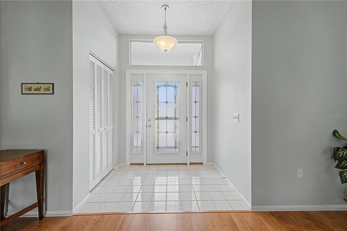 8018 SUGARBUSH DRIVE — photo 10 of 70