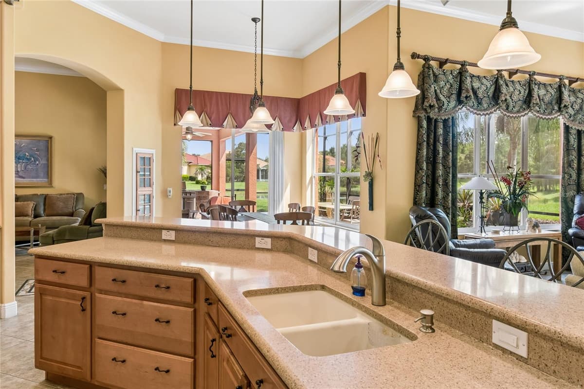 501 MONTAGE LN — photo 17 of 81