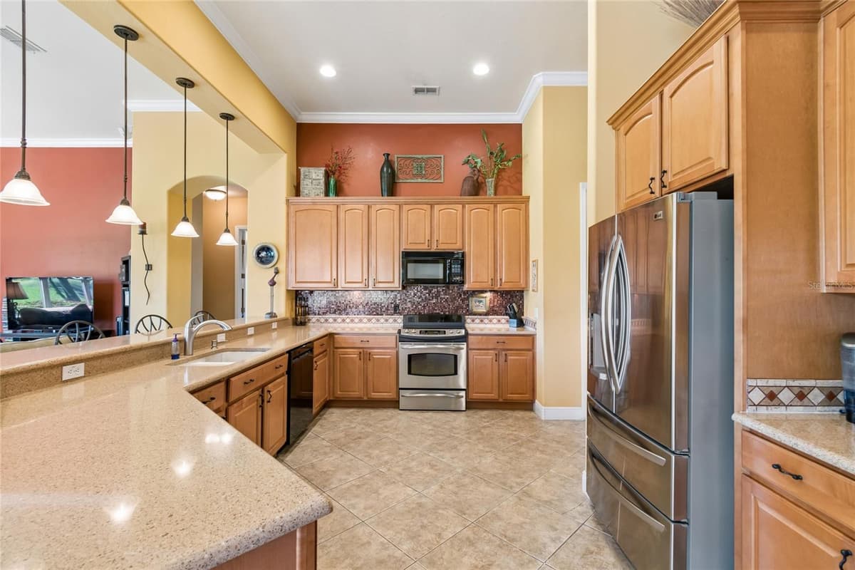 501 MONTAGE LN — photo 13 of 81