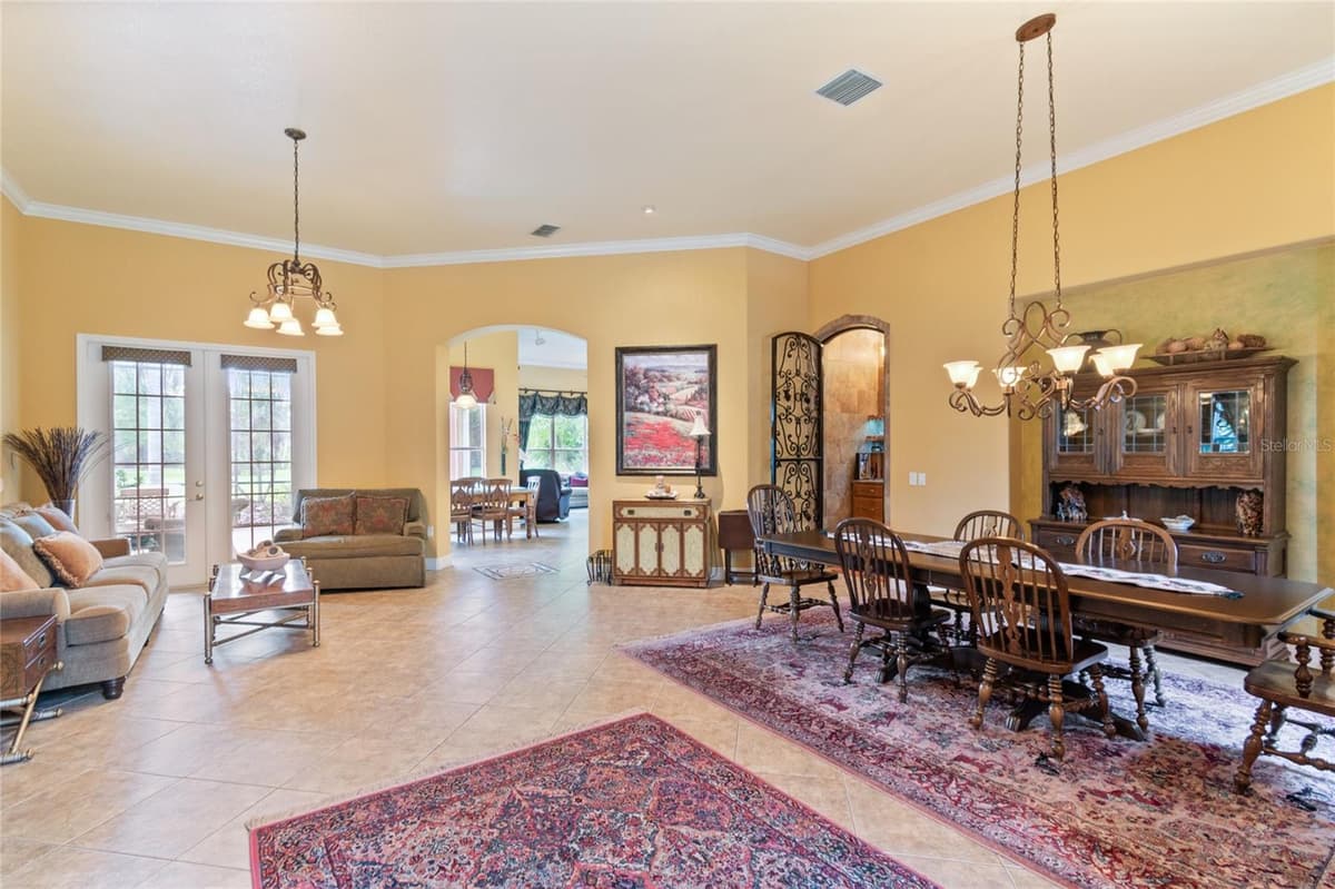 501 MONTAGE LN — photo 4 of 81