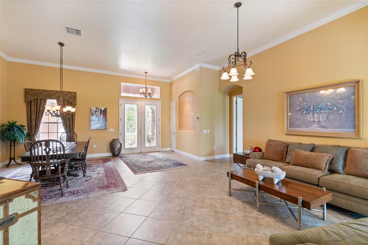 501 MONTAGE LN — photo 6 of 81