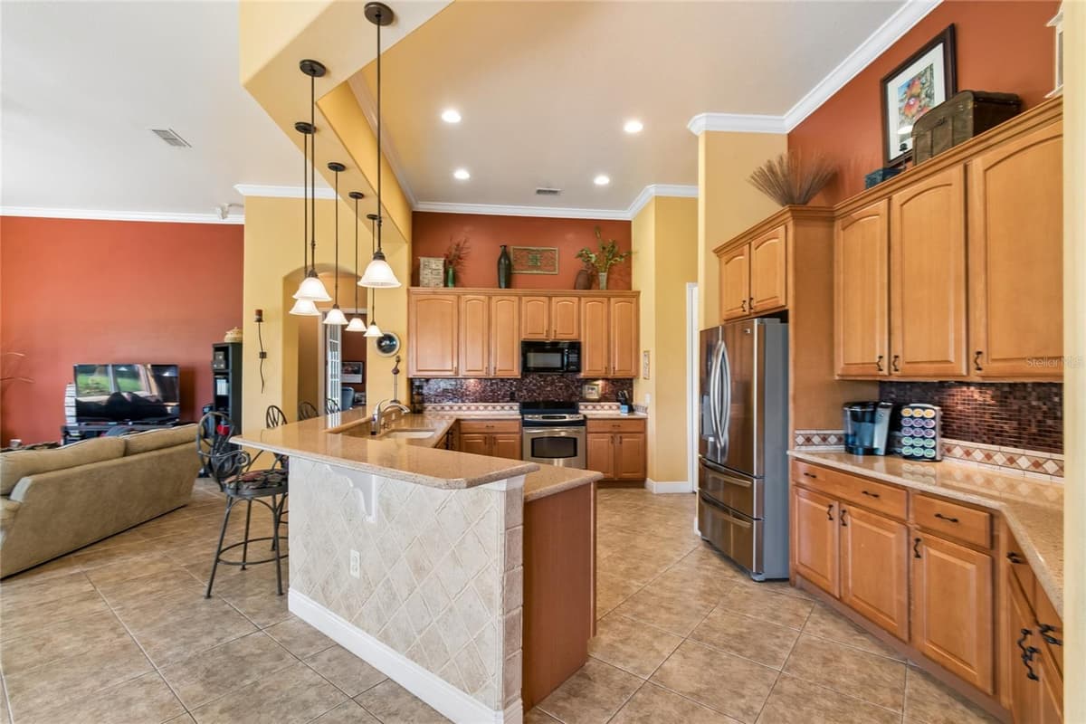 501 MONTAGE LN — photo 14 of 81