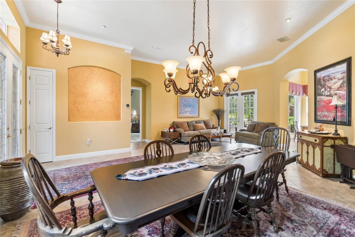 501 MONTAGE LN — photo 9 of 81