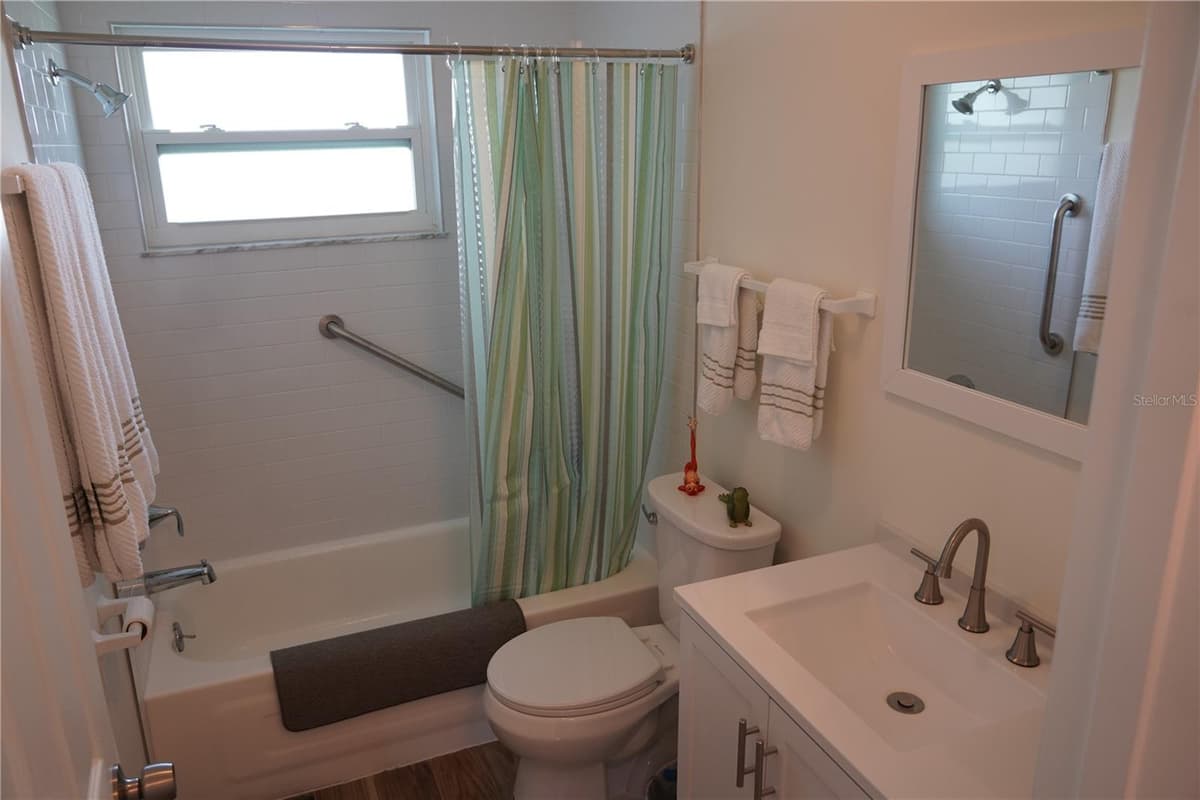536 FLAMINGO DRIVE — photo 29 of 49