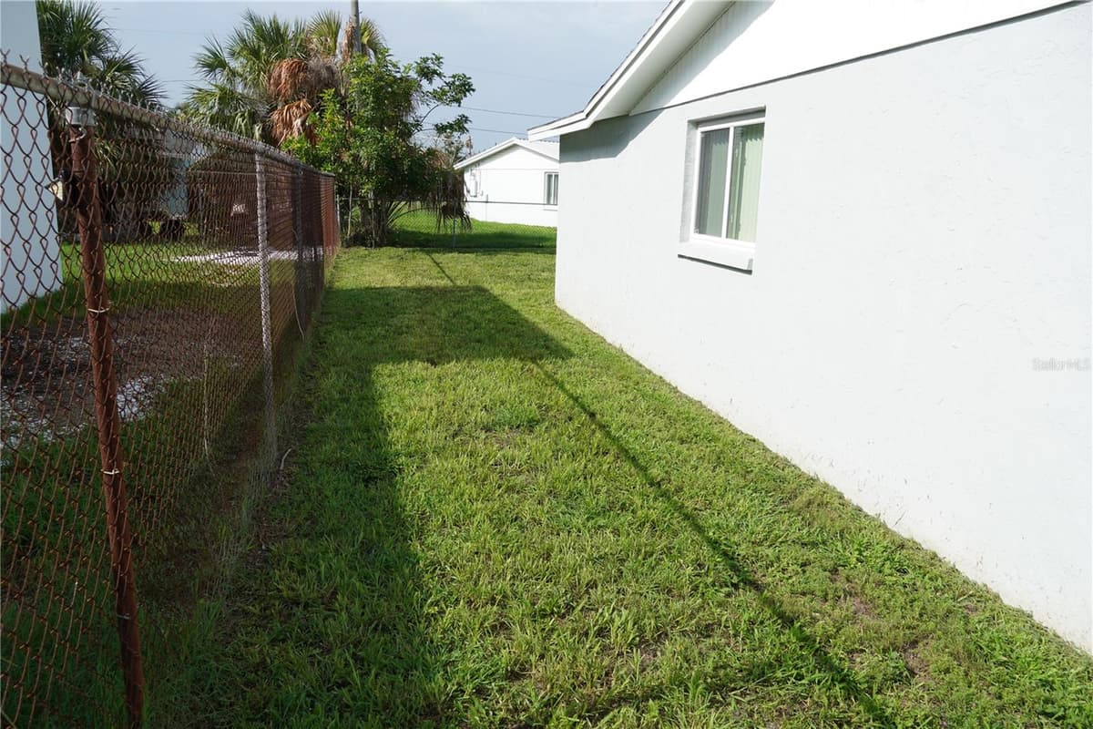 536 FLAMINGO DRIVE — photo 43 of 49