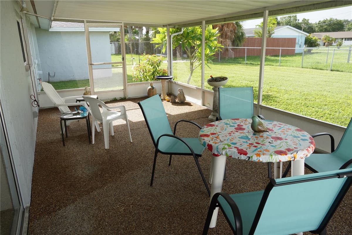 536 FLAMINGO DRIVE — photo 34 of 49