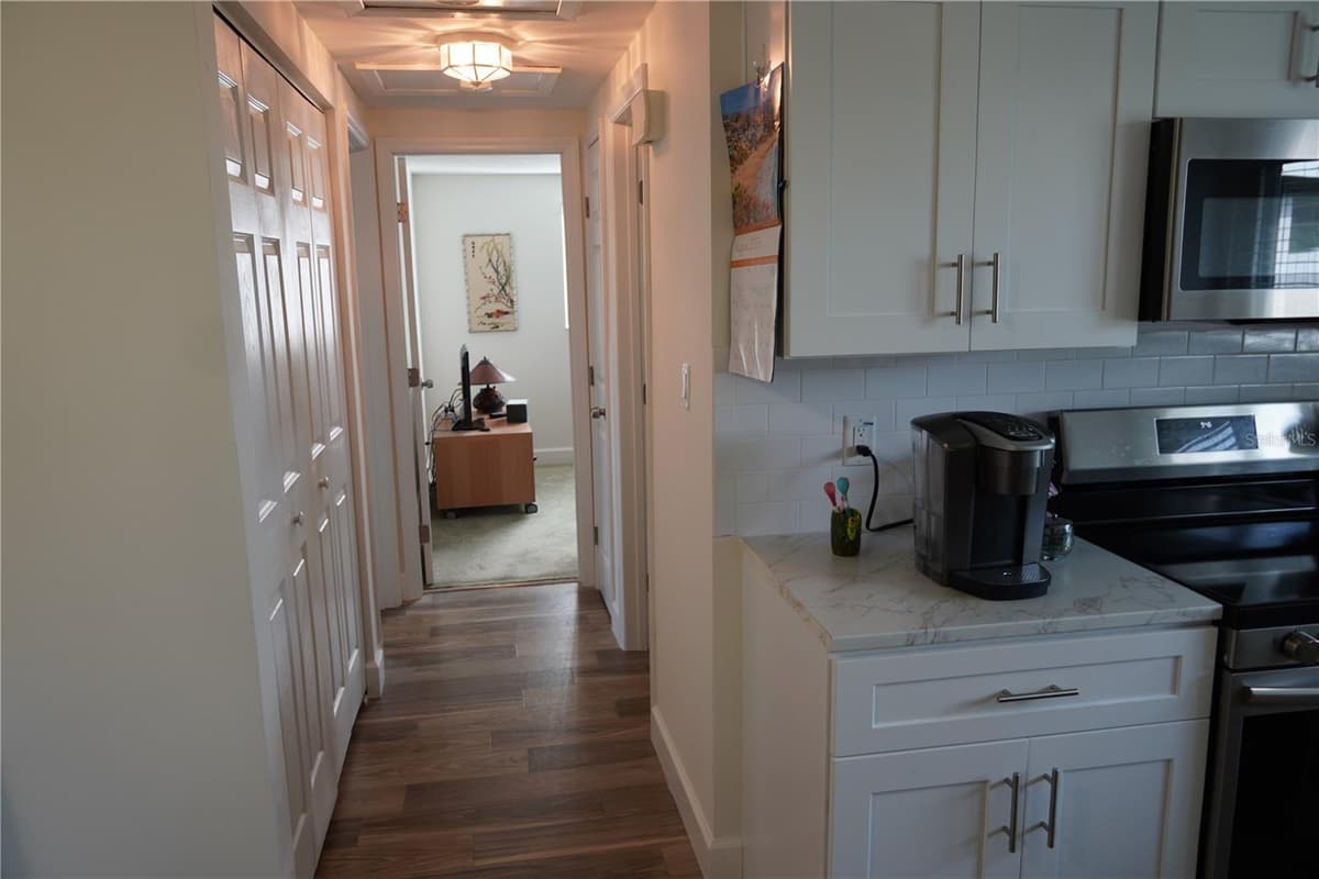 536 FLAMINGO DRIVE — photo 13 of 49