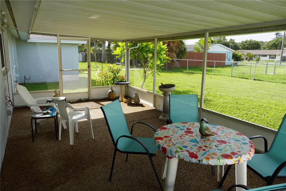 536 FLAMINGO DRIVE — photo 33 of 49