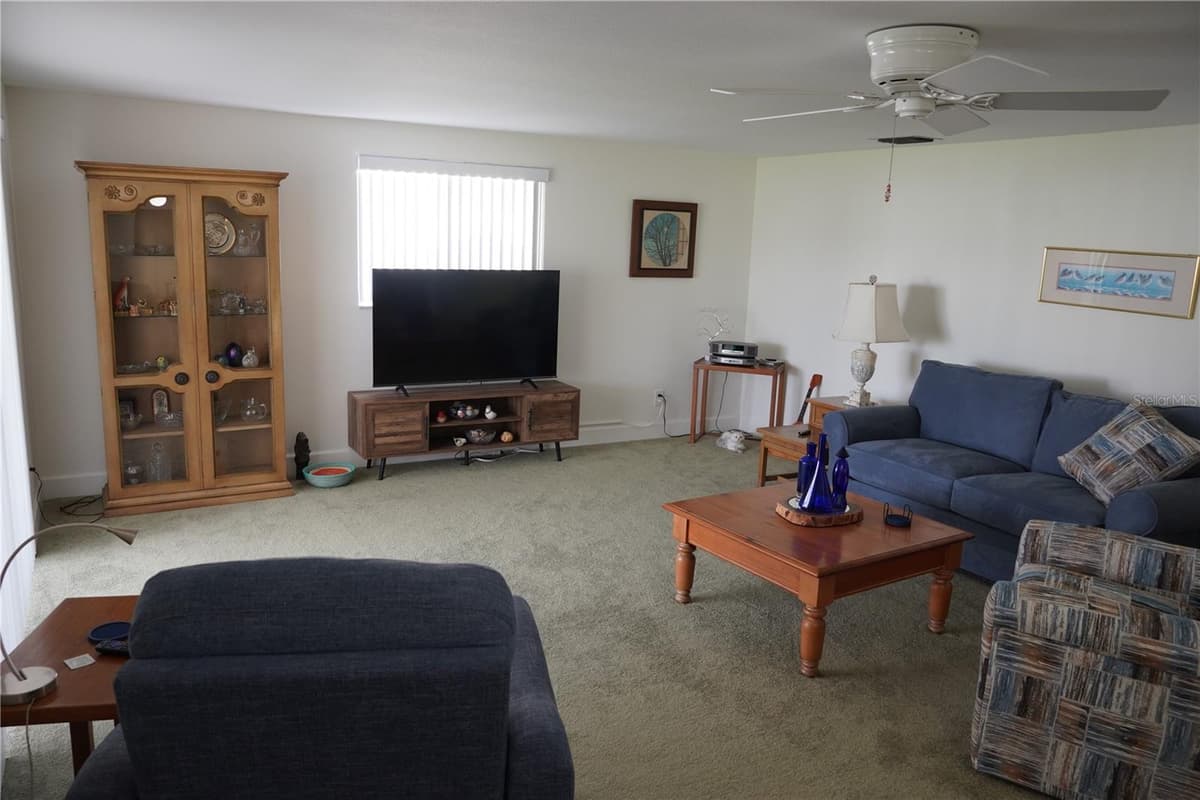 536 FLAMINGO DRIVE — photo 5 of 49