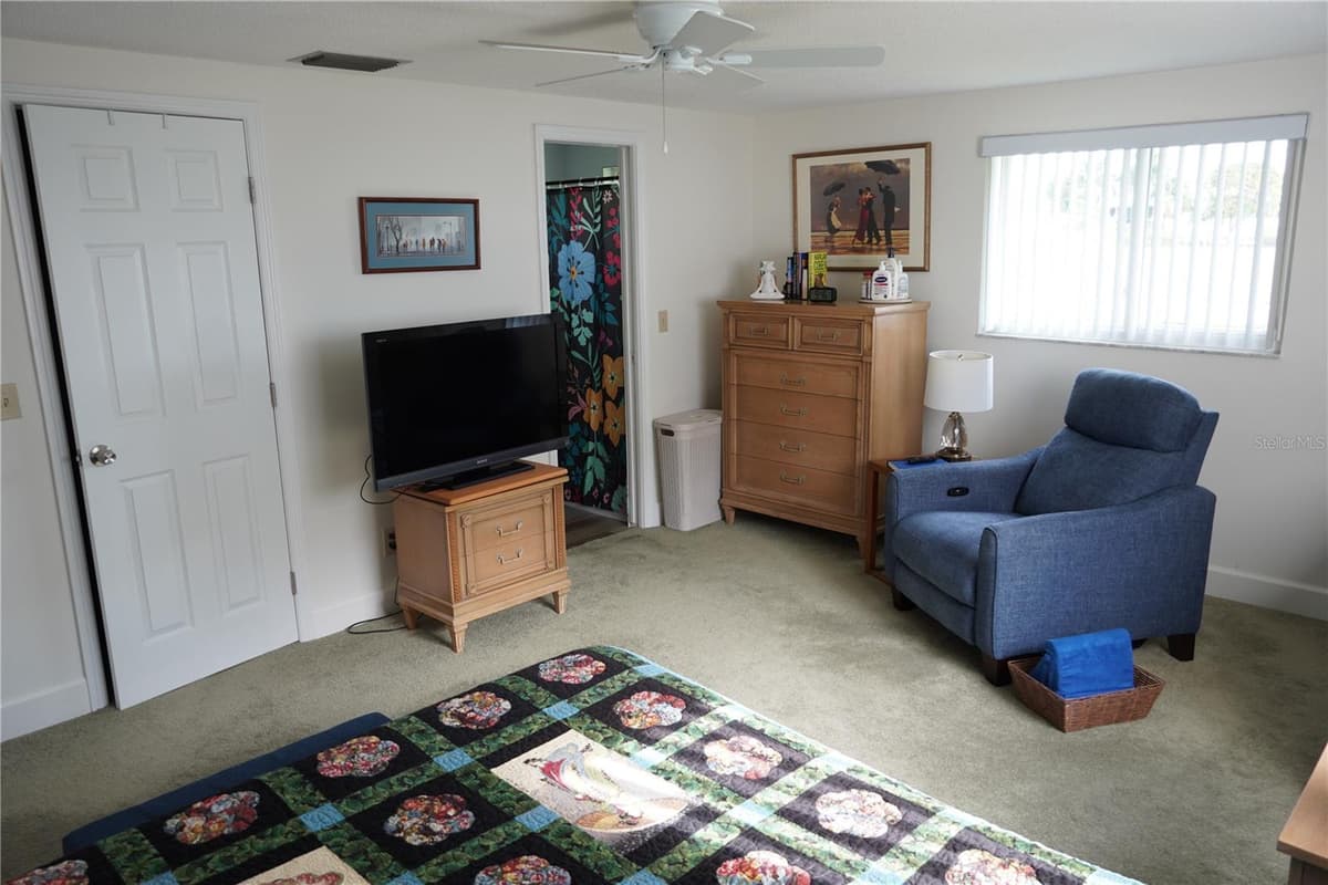 536 FLAMINGO DRIVE — photo 16 of 49