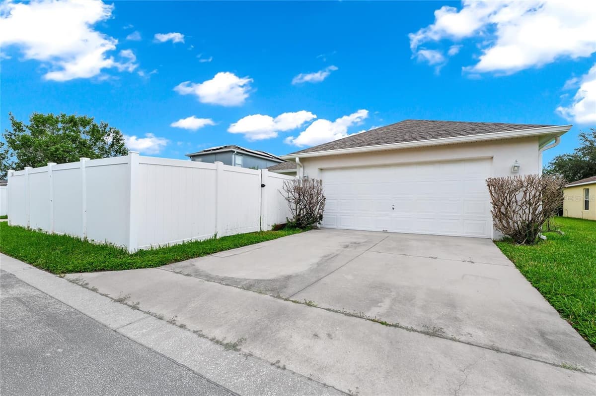 13812 CEPHEUS DRIVE — photo 3 of 46