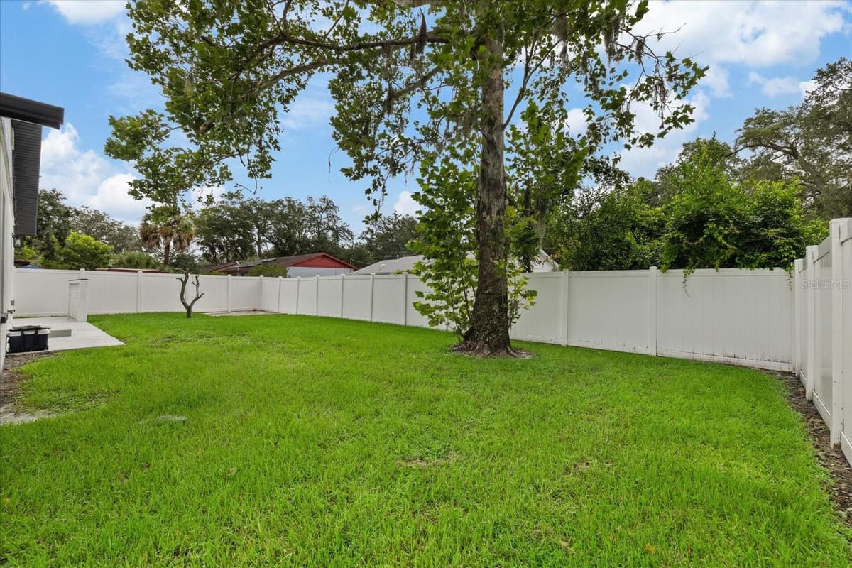 3209 HANNA AVENUE — photo 33 of 37