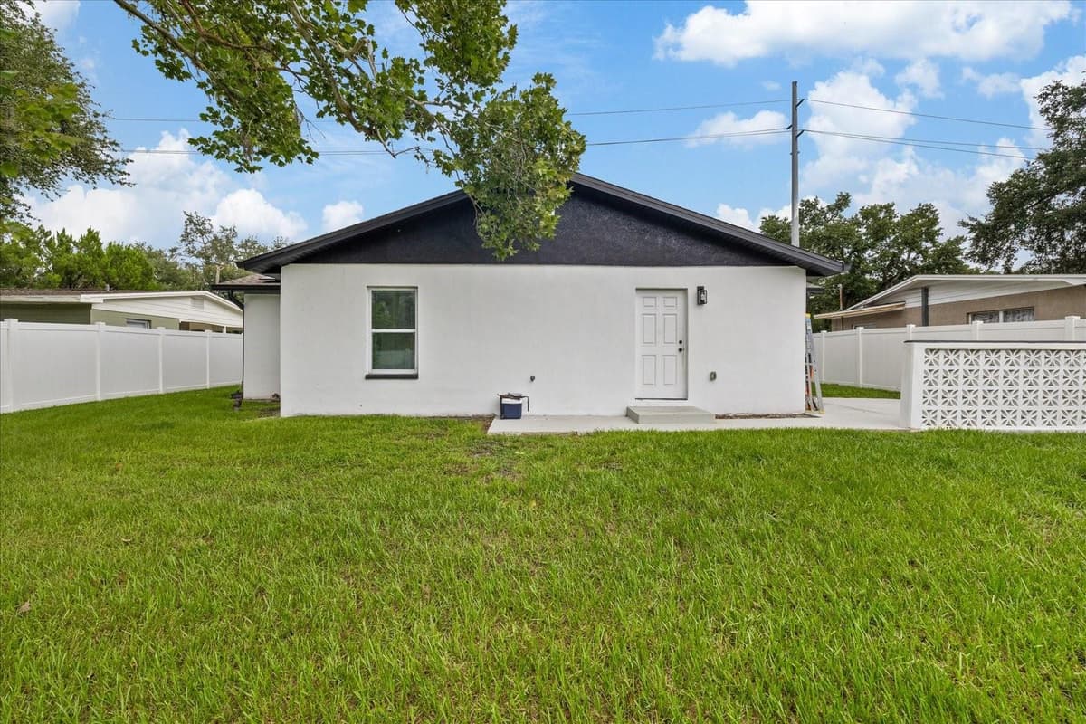 3209 HANNA AVENUE — photo 34 of 37