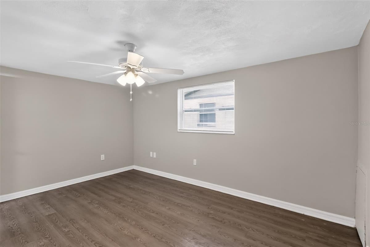 11236 YELLOWWOOD LANE — photo 25 of 37