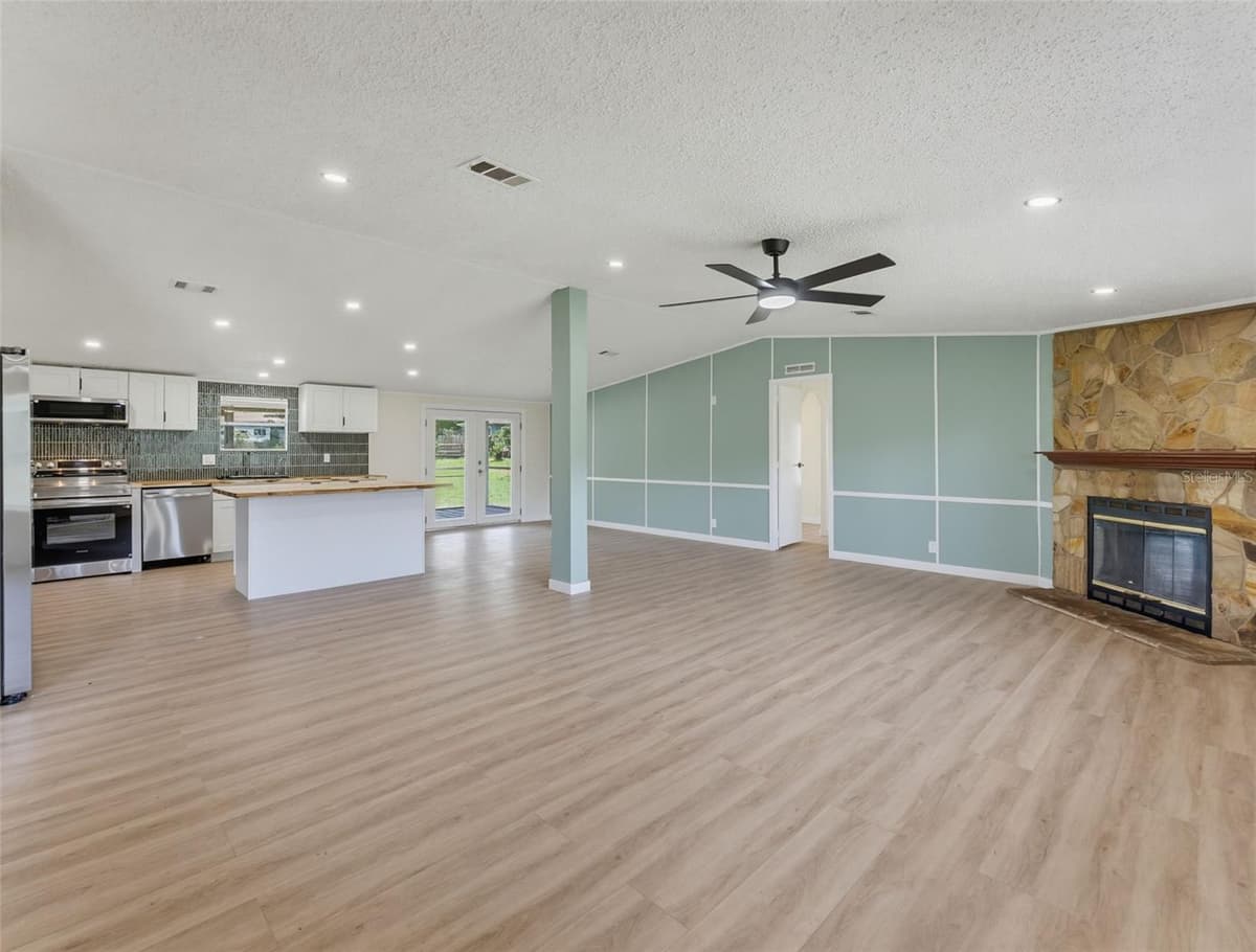 11106 FERNWAY LANE — photo 4 of 43