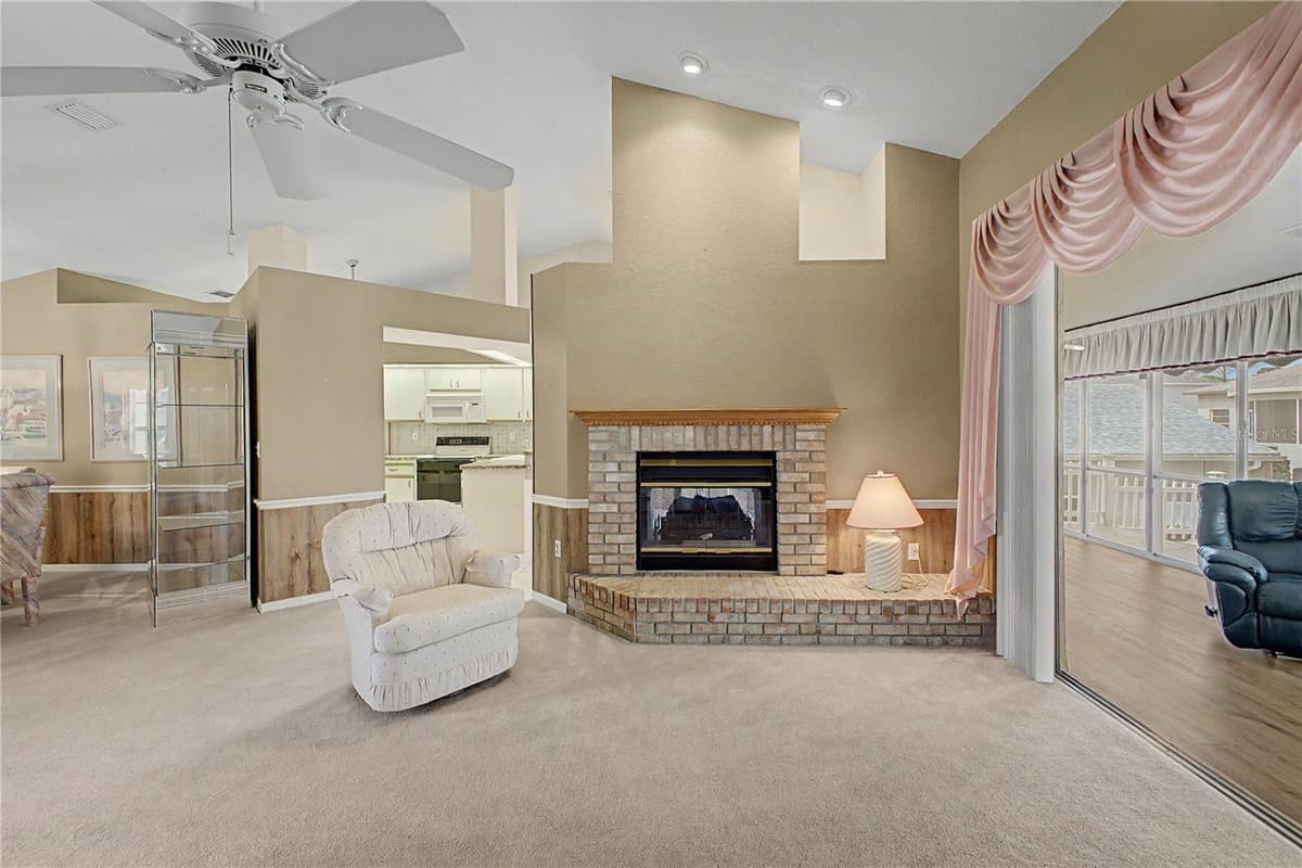 2317 SCENIC HILL DRIVE — photo 10 of 75