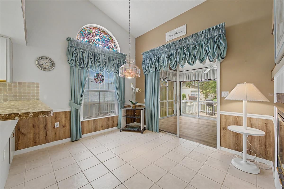 2317 SCENIC HILL DRIVE — photo 15 of 75