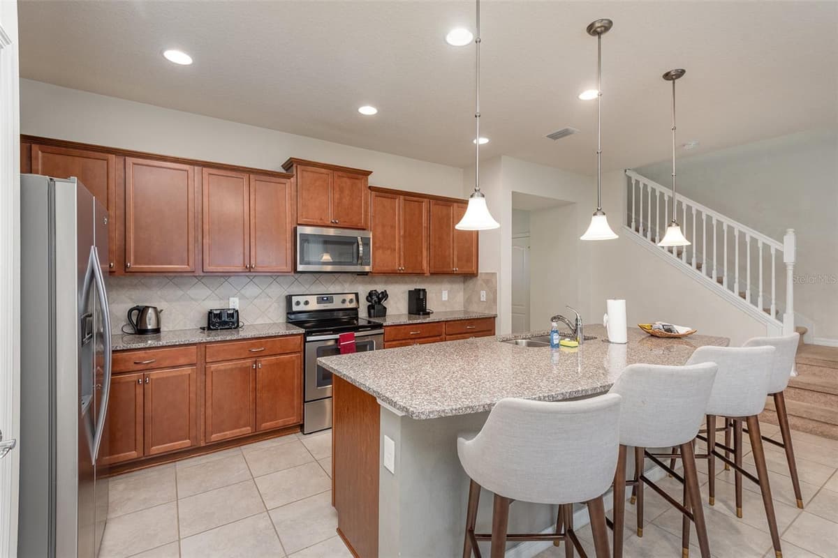 9025 RHODES STREET — photo 8 of 36