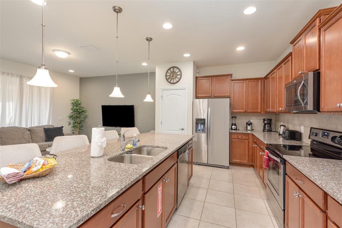 9025 RHODES STREET — photo 7 of 36