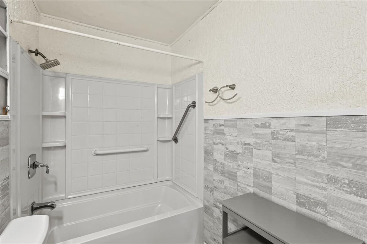 507 PINEWOOD AVENUE — photo 31 of 64