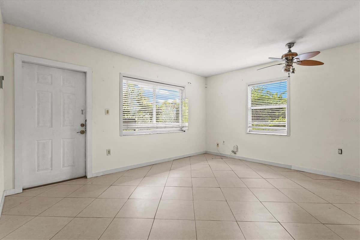 507 PINEWOOD AVENUE — photo 12 of 64