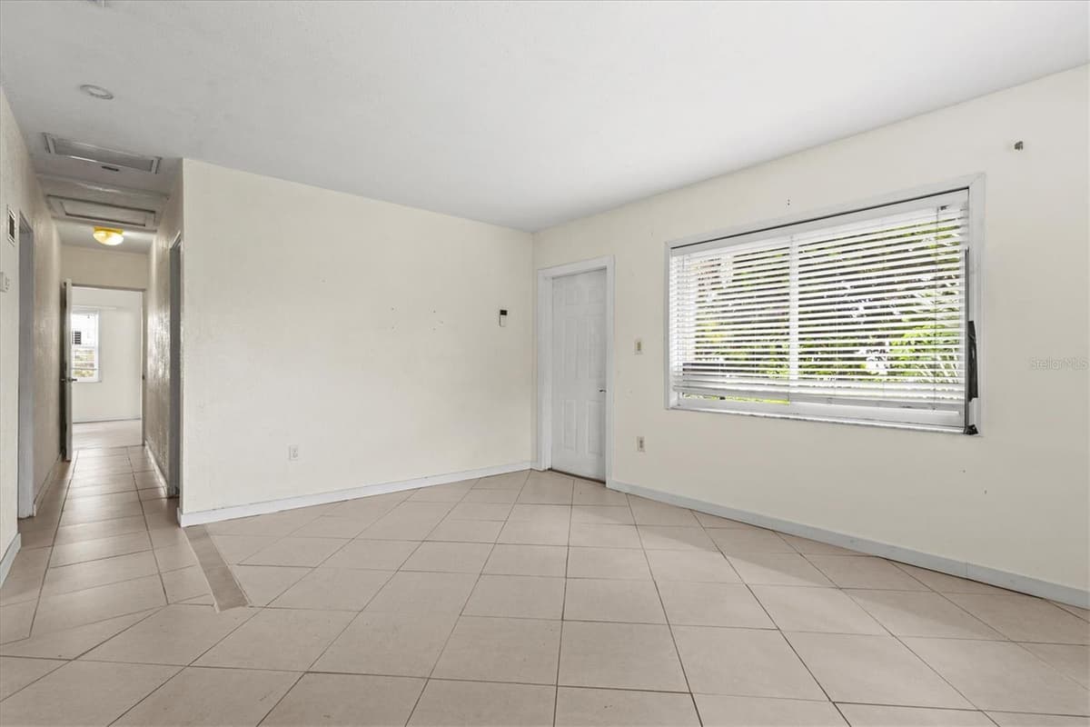 507 PINEWOOD AVENUE — photo 15 of 64