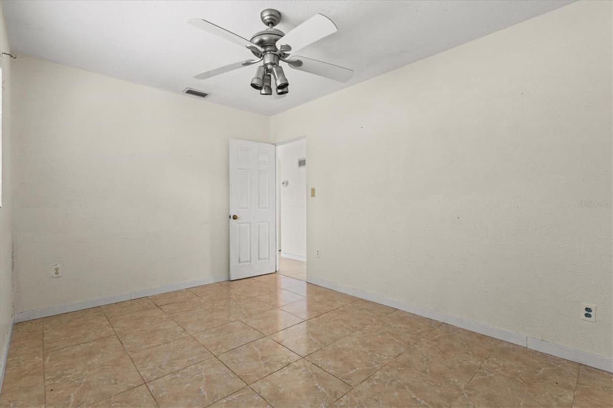 507 PINEWOOD AVENUE — photo 29 of 64