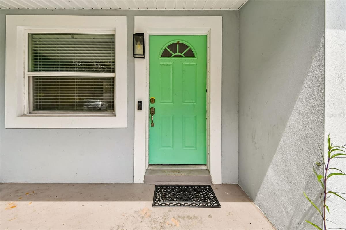 173 TEMPLE STREET — photo 4 of 38