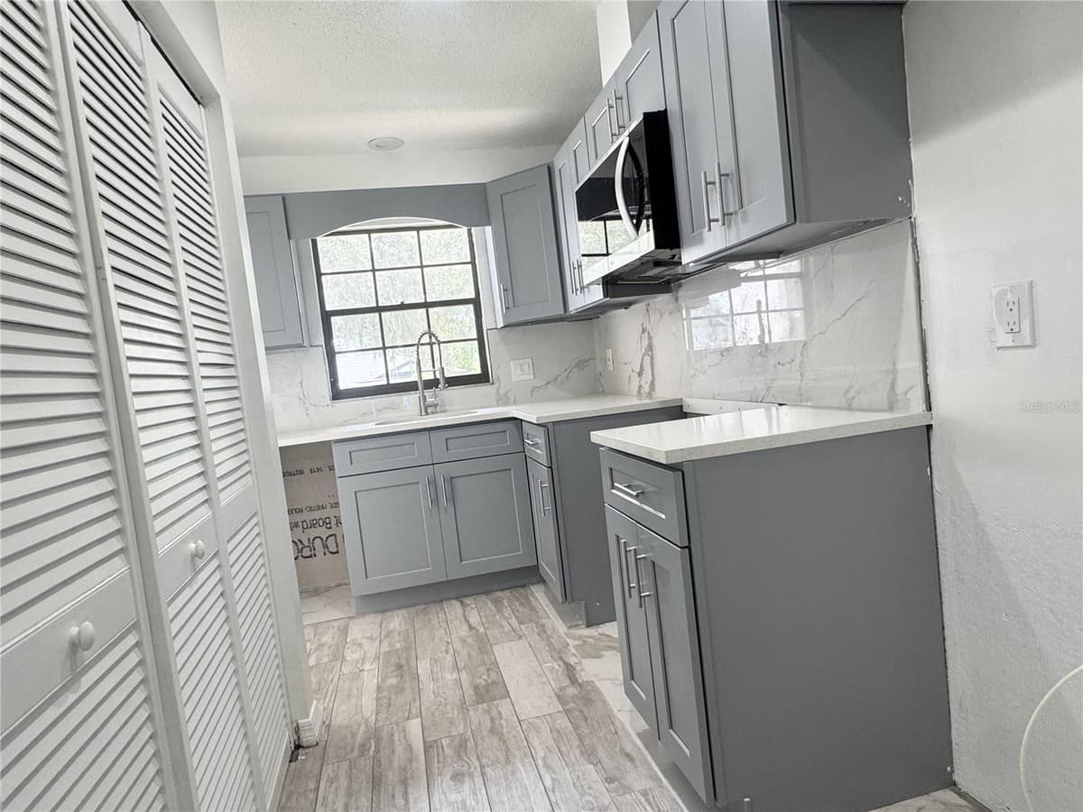 2207 KARL STREET — photo 3 of 20