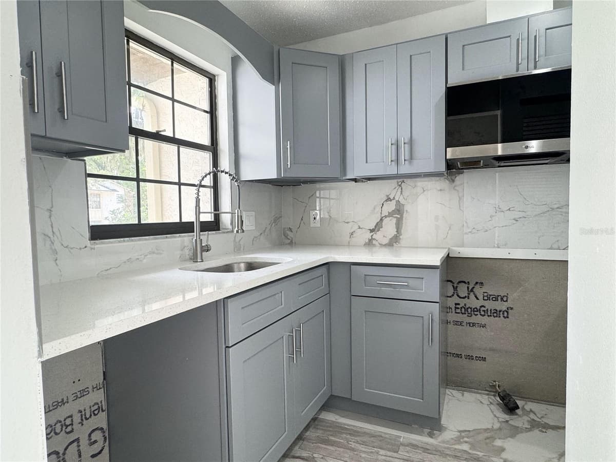 2207 KARL STREET — photo 2 of 20