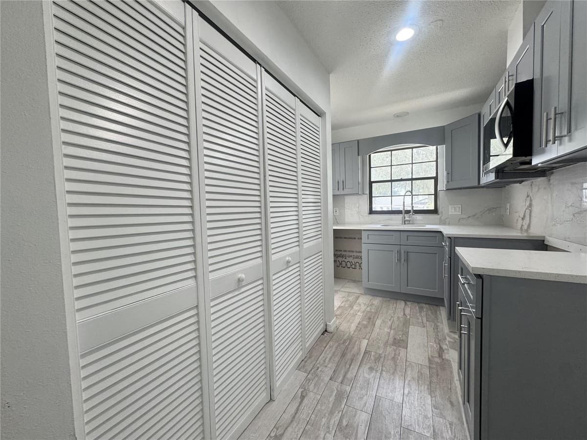 2207 KARL STREET — photo 4 of 20
